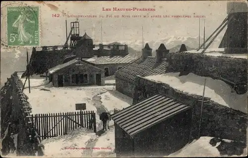 Ak Hautes Pyrénées, L'Observatoire du Pic du Midi apres les Premieres Neiges