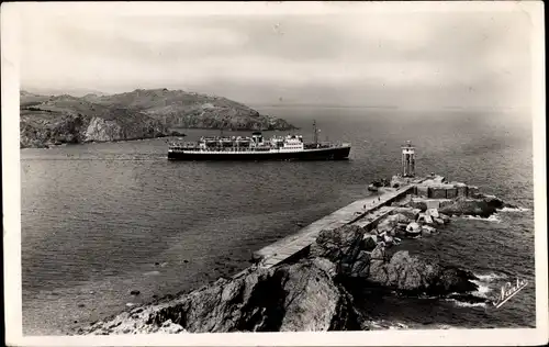 Ak Port Vendres Pyrénées Orientales, Le Courrier d'Algerie sortant du Port, La Jetee, Le Phare