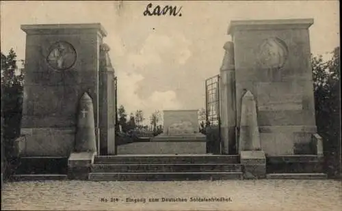 Ak Laon Aisne, Eingang zum Deutschen Soldatenfriedhof