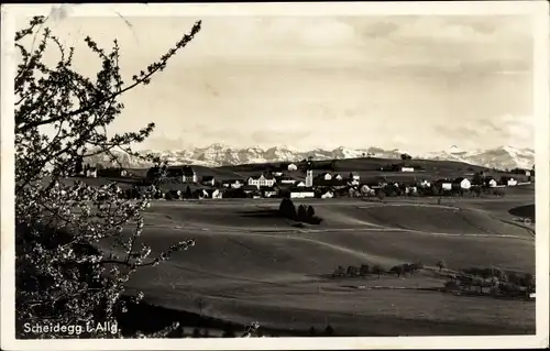 Ak Scheidegg im Allgäu Schwaben, Totalansicht der Ortschaft, Gebirge