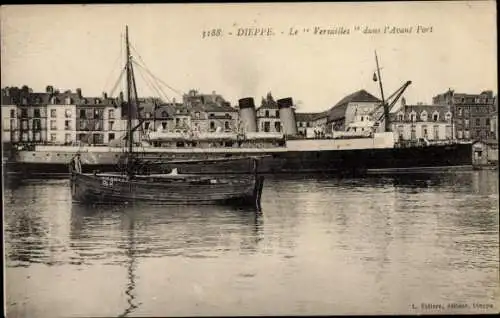Ak Dieppe Seine Maritime, Le Versailles dans l'Avant Port, Southern Railway