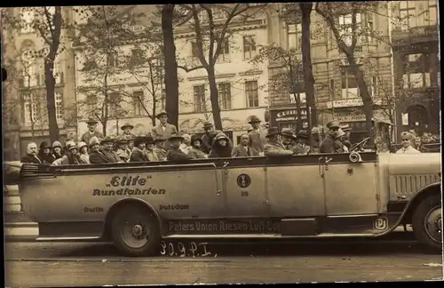 Foto Ak Berlin, Elite Rundfahrten, Unter den Linden, Peters Union