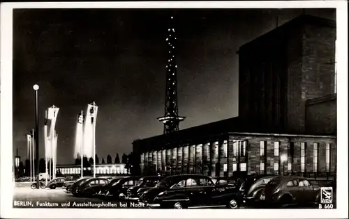 Ak Berlin Charlottenburg Westend, Funkturm, Ausstellungshallen bei Nacht