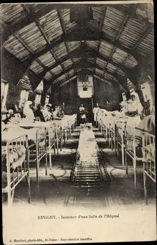 Ak Revigny Meuse, Interieur d'une Salle de l'Hopital