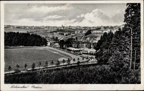 Ak Lüdenscheid im Märkischen Kreis, Blick auf den Ort mit Stadion