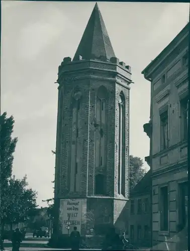 Foto Brandenburg an der Havel, Mühlendamm Tor, Kampf um den Weltfrieden, DDR, 1952