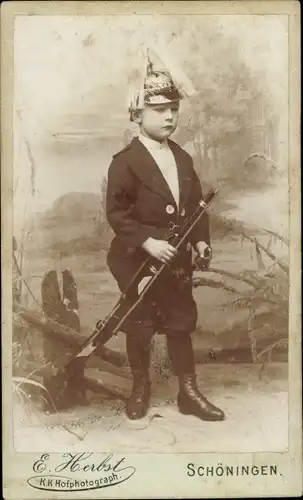 CdV Schöningen, Junge in Uniform, Portrait