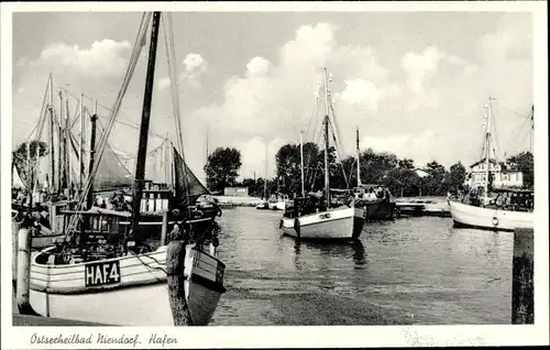 Ak Ostseebad Niendorf Timmendorfer Strand, Hafen, Fischerboote