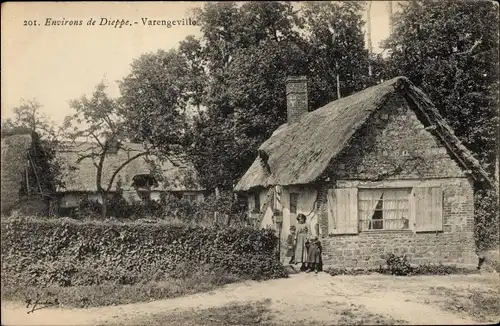 Ak Varengeville Seine Maritime, Wohnhaus, Familie