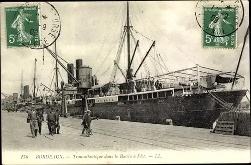 Ak Bordeaux Gironde, Transatlantique dans le Bassin a Flot, Dampfer