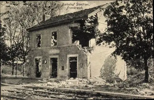 Ak Dontrien Marne, Bahnhof, Zerstörtes Gebäude