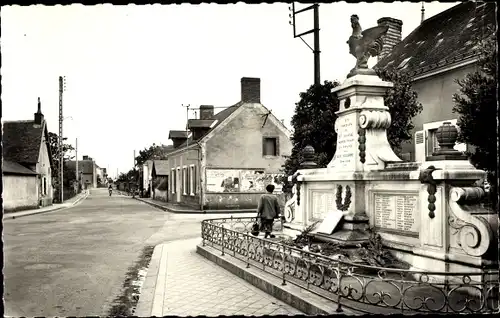 Ak Saint Jamme sur Sarthe Sarthe, Le Monument aux Morts et Route de Souille