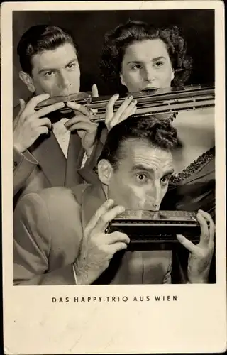 Ak Das Happy Trio aus Wien, Musiker mit Mundharmonikas, Portrait