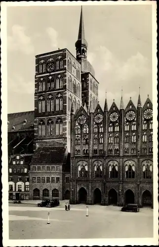 Ak Stralsund in Vorpommern, Rathaus mit Nicolaikirche