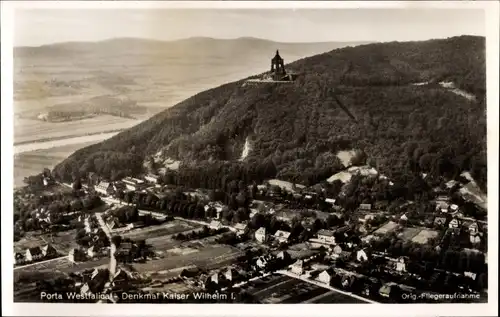 Ak Porta Westfalica an der Weser, Kaiser-Wilhelm-Denkmal, Teilansicht, Fliegeraufnahme