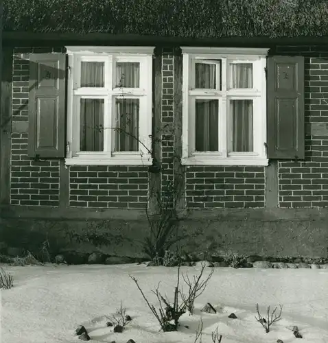 Foto Fachwerkhaus in der Prignitz ?, Fensterpartie, Schnee, Januar 1981, Gerd Gottschalk