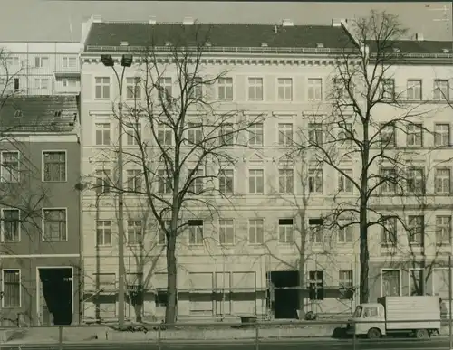 Foto Berlin Lichtenberg Alt Friedrichsfelde, Straße der Befreiung Nord 104, alte Gebäude, Neubau