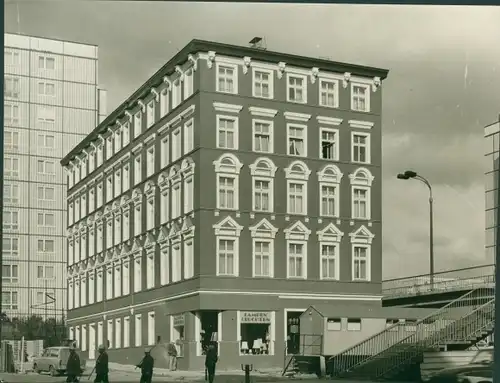 Foto Berlin Lichtenberg Alt Friedrichsfelde, Straße der Befreiung Nord 110, altes Gebäude, Geschäft