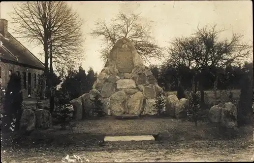 Foto Ak Bremen ?, Kriegerdenkmal, Gedenkstein