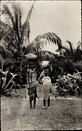 Ak Brazzaville Französisch Kongo, Jeunes filles