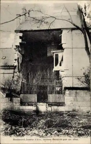 Ak Soissons Aisne, Boulevard Jeanne d'Arc, maison eventree par un obus