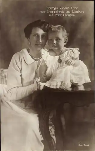 Ak Prinzessin Victoria Luise von Preußen, Herzogin von Braunschweig mit Prinz Christian, Portrait