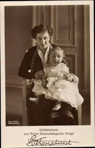 Ak Prinzessin Victoria Luise von Preußen mit Sohn, Portrait