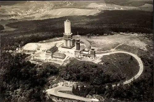 Ak Niederreifenberg Schmitten im Taunus, Großer Feldberg, Fernseh- und UKW-Sender, Fliegeraufnahme