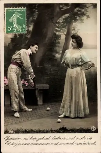 Ak Quand on est trop galant, Paar mit Tennisschlägern, Tennisplatz