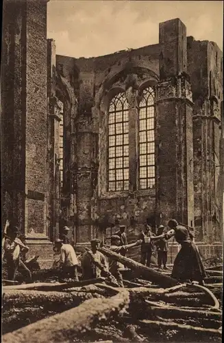 Ak Hamburg Mitte Neustadt, Kirche St. Michaelis nach Brand 1906, Aufräumarbeiten