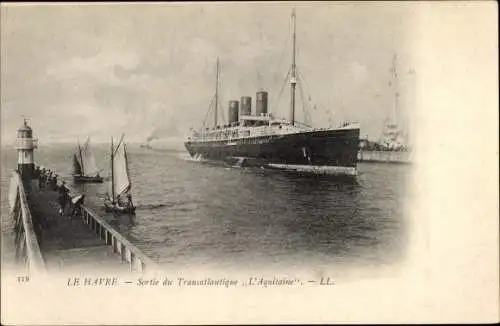 Ak Le Havre Seine Maritime, Sortie du Transatlantique L'Aquitaine, Dampfer, CGT, French Line