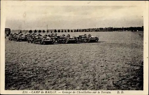 Ak Mailly le Camp Aube, Groupe de Chenillettes sur le Terrain