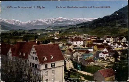 Ak Immenstadt im Allgäu Schwaben, Partie mit Haushaltungsschule und Gebirgspanorama