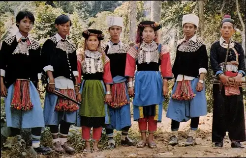 Ak Thailand, Thai Lee Os hill tribe, native dresses