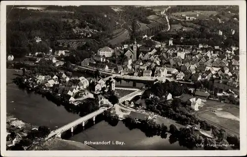 Ak Schwandorf im Oberpfälzer Wald Bayern, Fliegeraufnahme vom Ort