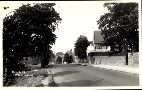 Foto Ak Weybridge Surrey England, Heath Rd.