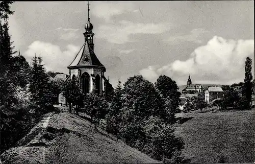 Ak Retzbach Zellingen in Unterfranken, Wallfahrtskirche vom Grünen Tal gesehen, Pfarrkirche