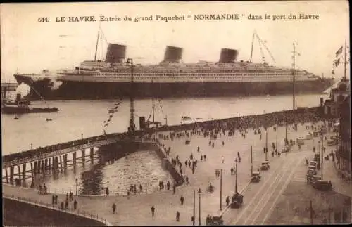 Ak Le Havre Seine Maritime, Entree du grand Paquebot Normandie, CGT, French Line