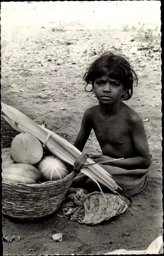 Ak Indien, Petite Tamile Vencleuse de Legumes, Früchte