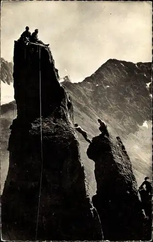 Ak Chamonix Mont Blanc Haute Savoie, Escalade sur  l'Aiguillette