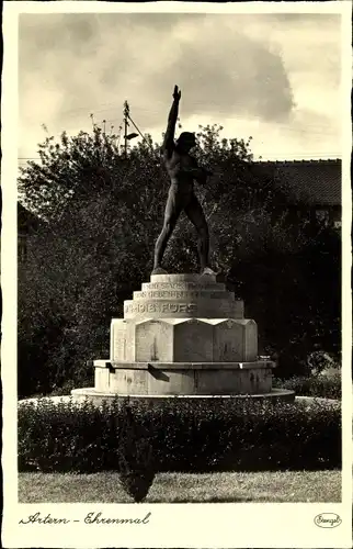 Ak Artern an der Unstrut, Ehrenmal, Stengel 74555