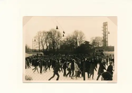 Foto Hamburg Mitte Neustadt, Holstenwall, Blick auf die Eisbahn, Aussichtsturm