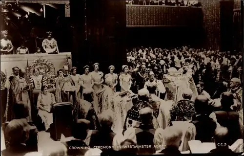 Ak Crowning Ceremony in Westminster Abbey, Krönungsfeier von Königin Elisabeth II von Großbritannien