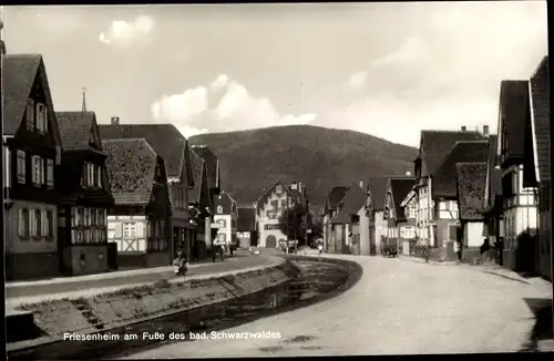 Ak Friesenheim in Baden, Straßenpartie