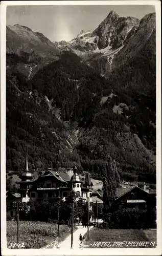 Foto Ak Oetz im Ötztal, Blick auf den Ort mit Hotel Drei Mohren, Acherkogel