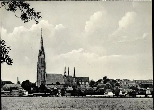 Foto Ak Schleswig an der Schlei, Blick über die Schlei auf den Dom