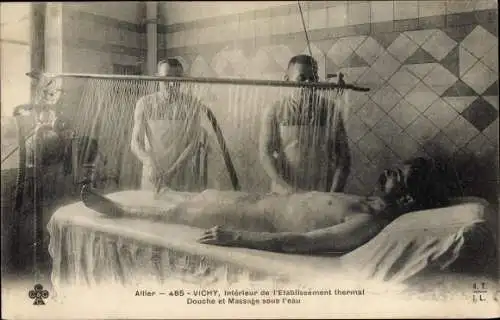Ak Vichy Allier, Interieur de l'Etablissement thermal, Douche et Massage