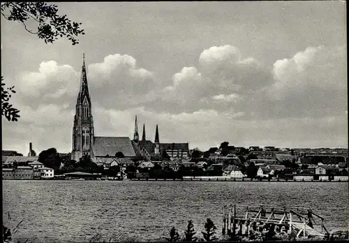 Ak Schleswig an der Schlei, Blick über die Schlei auf den Dom