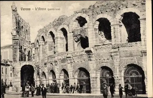Ak Verona Veneto, L'Arena, Particolare, Besucher, Straßensicht