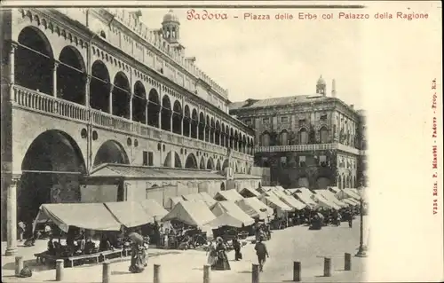 Ak Padova Padua Veneto, Piazza delle Erbe col Palazzo della Regione